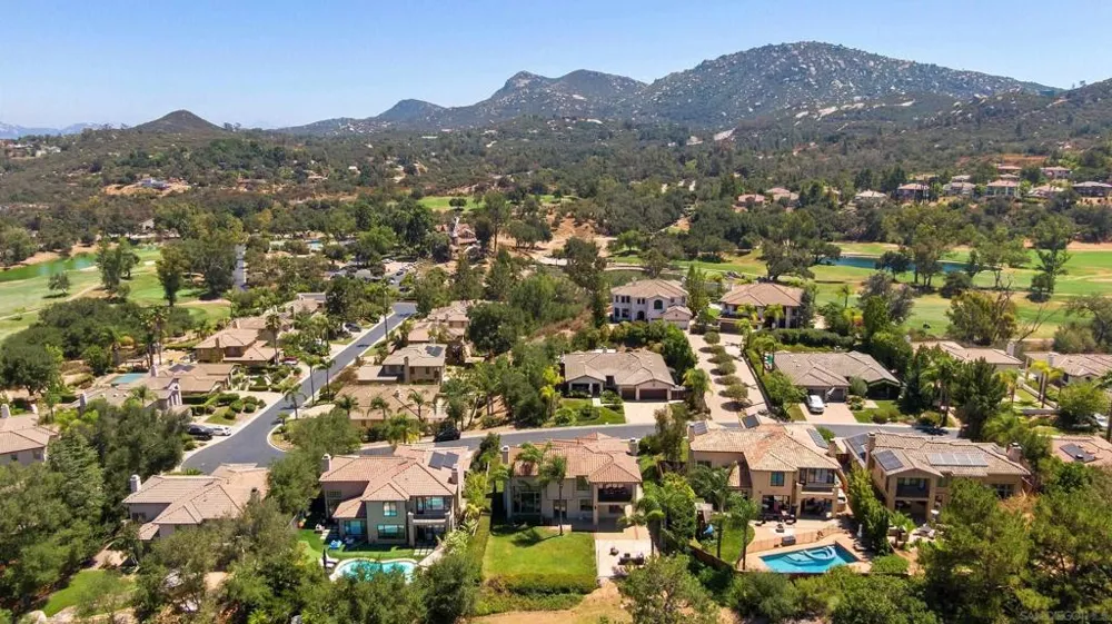 16527 Woodson Dr Ramona, CA 92065