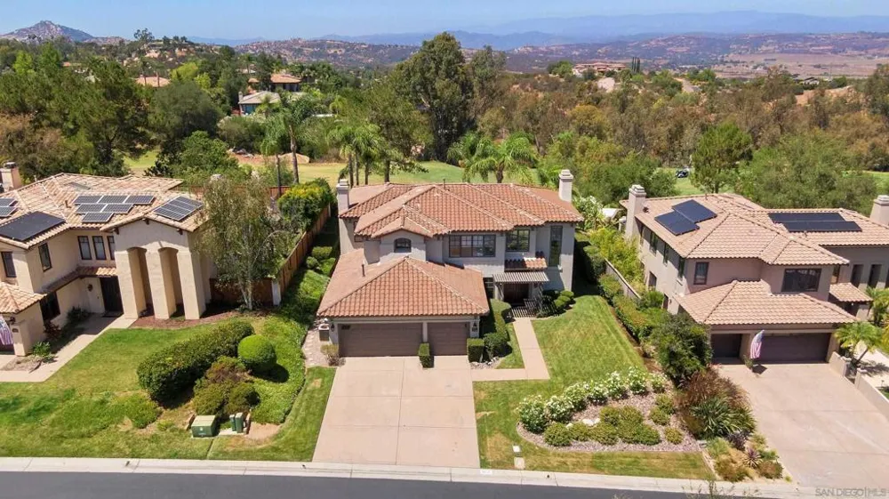 16527 Woodson Dr Ramona, CA 92065