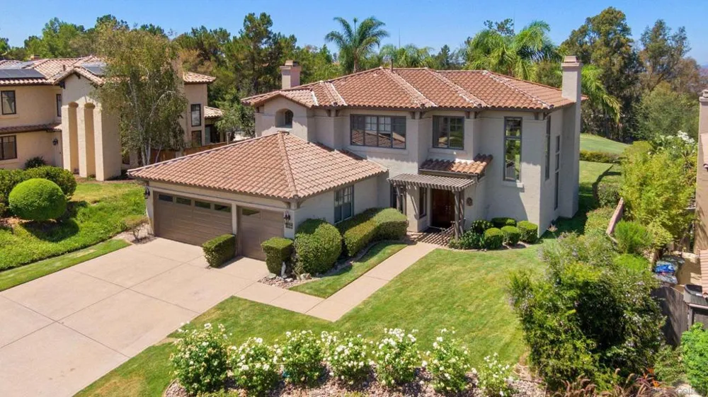 16527 Woodson Dr Ramona, CA 92065