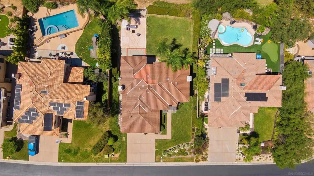 16527 Woodson Dr Ramona, CA 92065