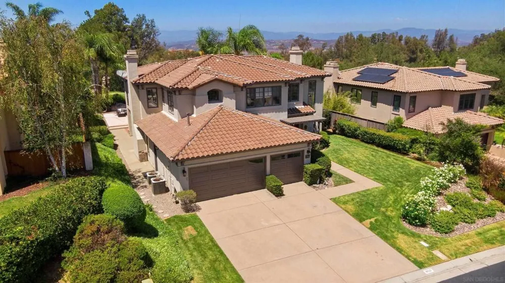 16527 Woodson Dr Ramona, CA 92065