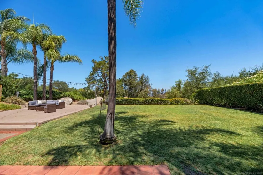 16527 Woodson Dr Ramona, CA 92065