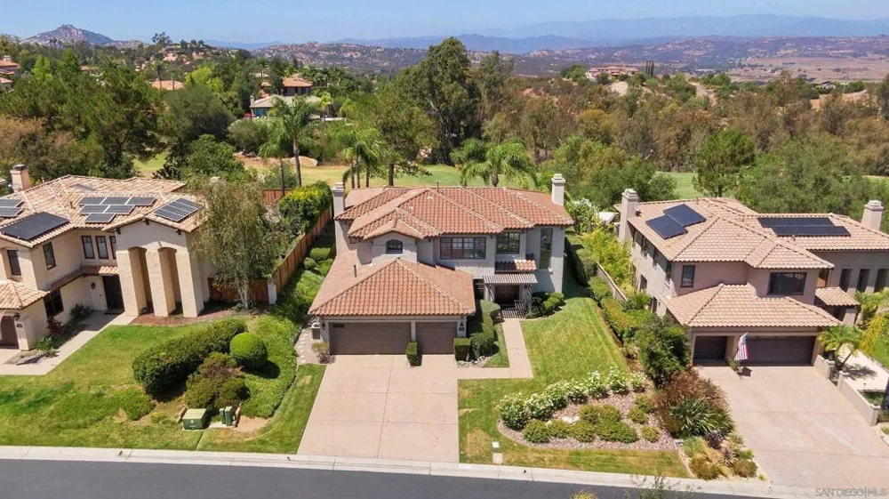 16527 Woodson Dr Ramona, CA 92065