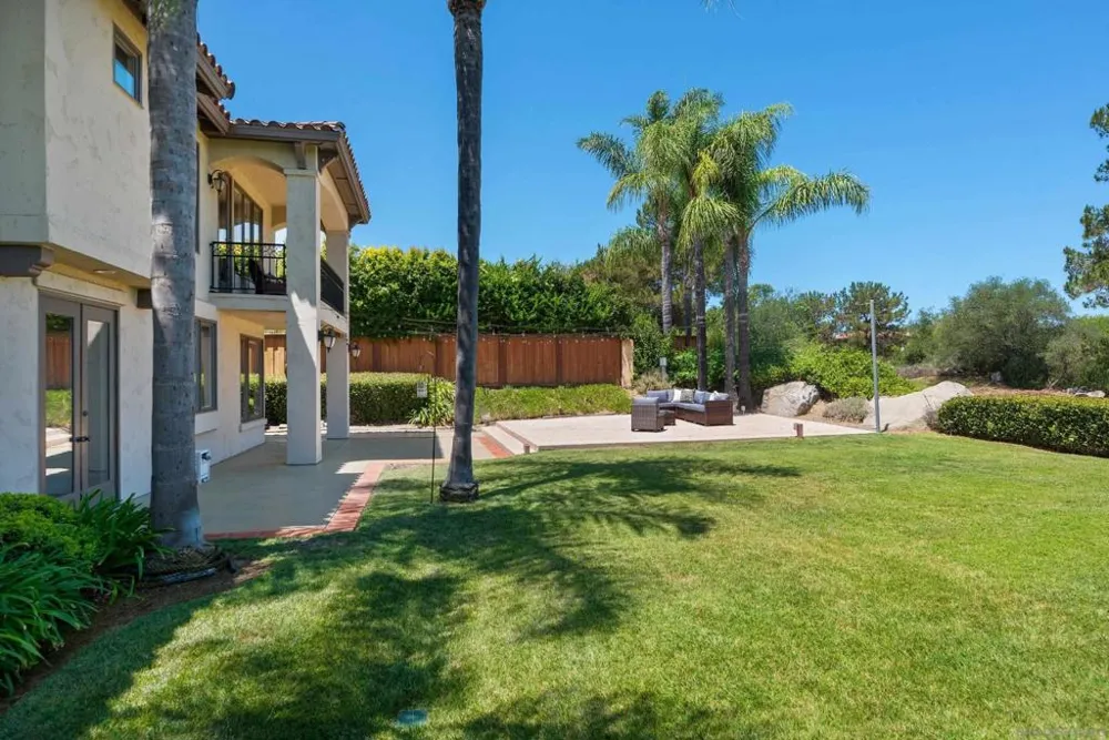 16527 Woodson Dr Ramona, CA 92065