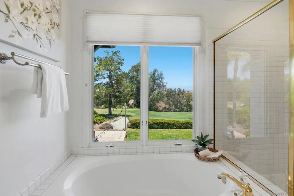 16527 Woodson Dr Ramona, CA 92065