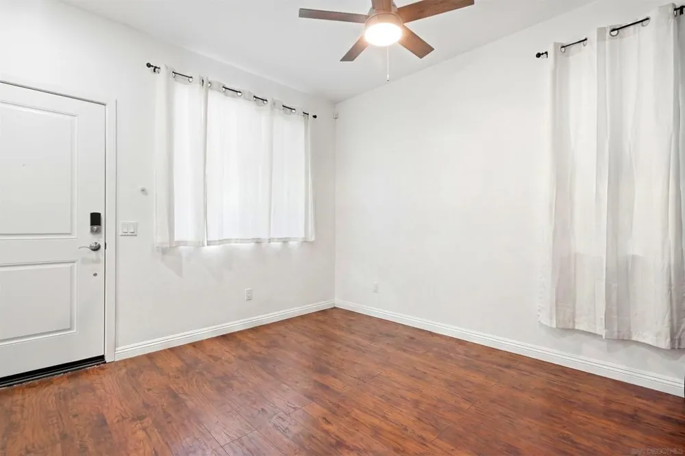 325 Royal Gln #608 Escondido, CA 92025