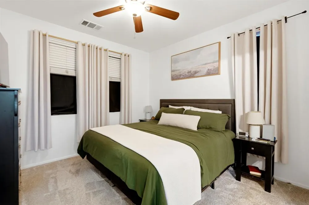 325 Royal Gln #608 Escondido, CA 92025