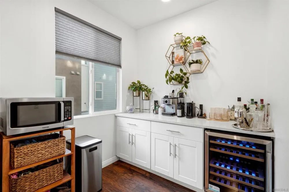 325 Royal Gln #608 Escondido, CA 92025