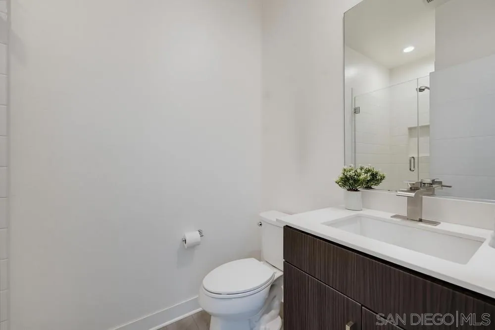 745 Shoreline Rd Chula Vista, CA 91910
