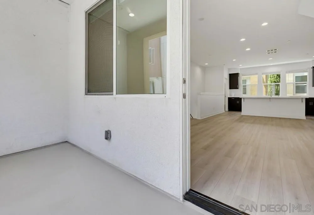 745 Shoreline Rd Chula Vista, CA 91910