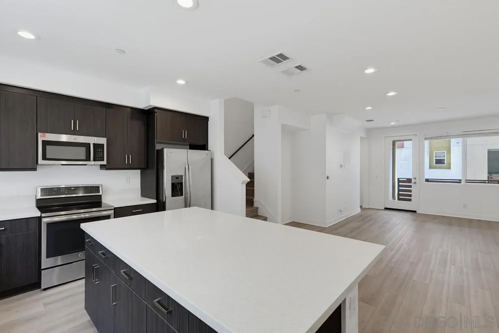 745 Shoreline Rd Chula Vista, CA 91910