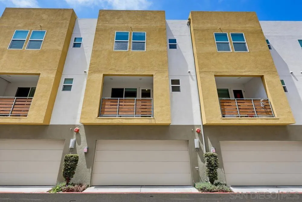 745 Shoreline Rd Chula Vista, CA 91910