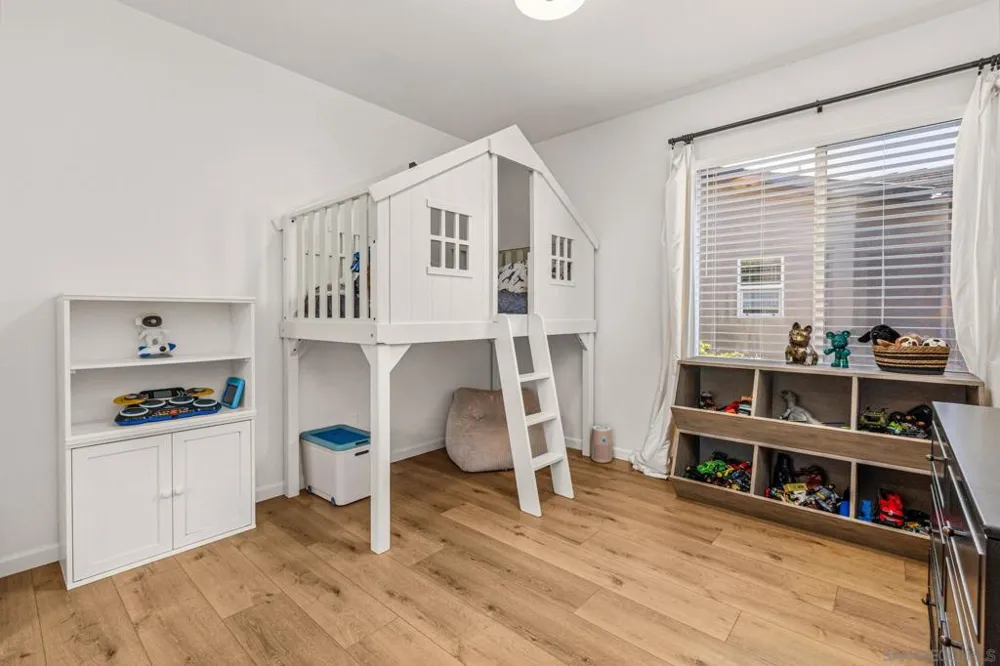 13133 Via Canyon Dr. San Diego, CA 92129