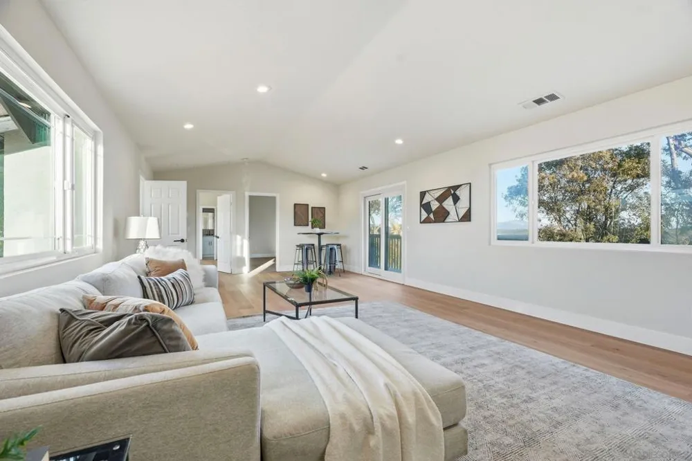 10747 Birch Bluff Ave San Diego, CA 92131