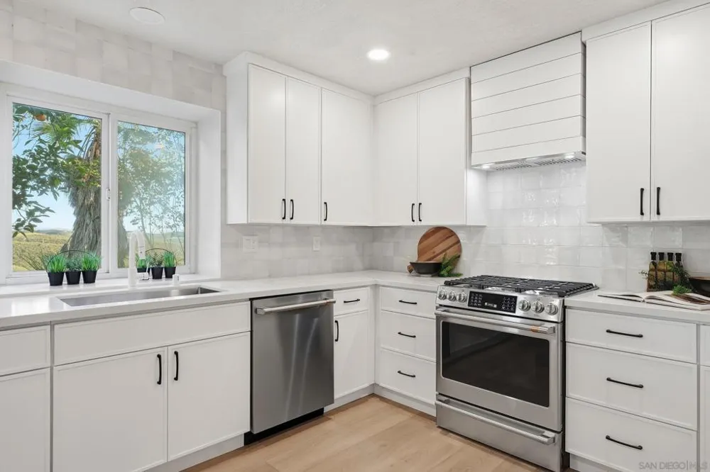 10747 Birch Bluff Ave San Diego, CA 92131