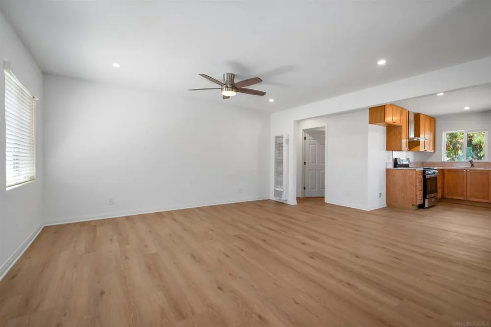 1927 Victory Vista, CA 92084