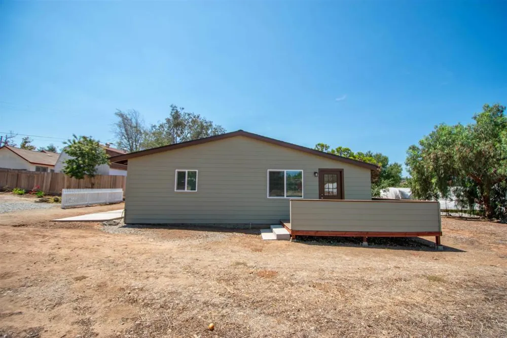 1927 Victory Vista, CA 92084