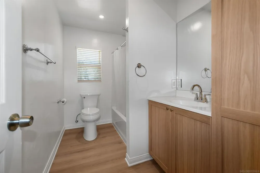 1927 Victory Vista, CA 92084