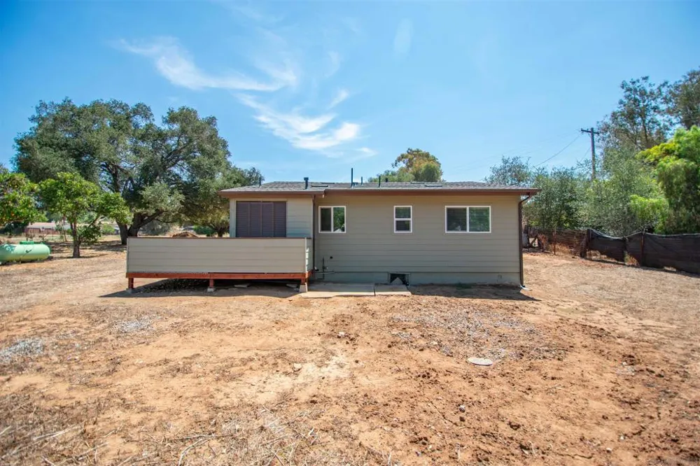 1927 Victory Vista, CA 92084