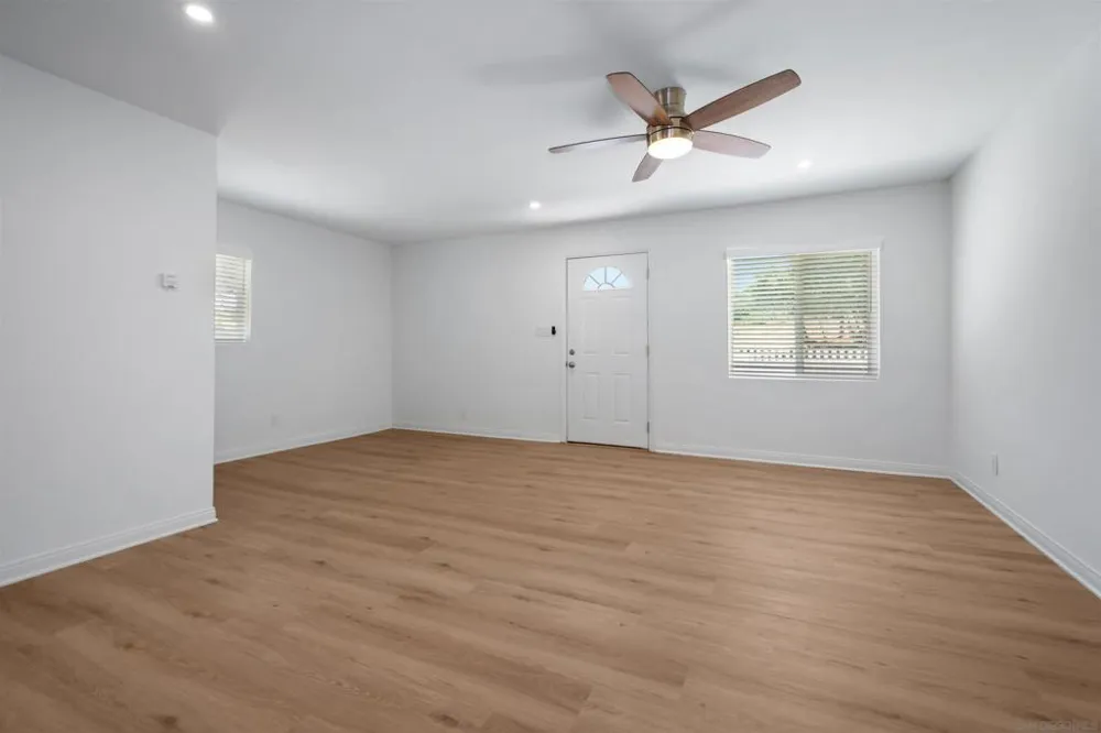 1927 Victory Vista, CA 92084
