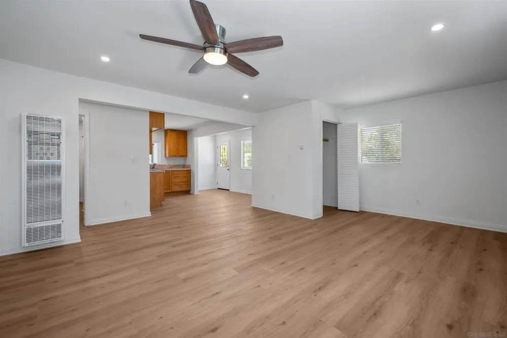 1927 Victory Vista, CA 92084