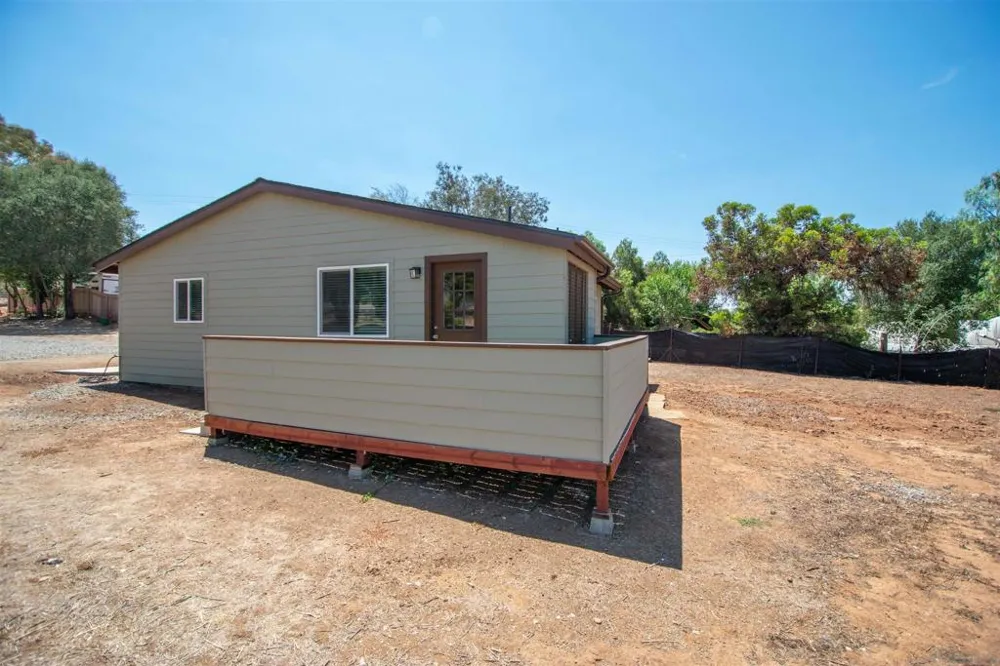 1927 Victory Vista, CA 92084
