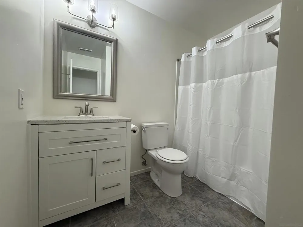 10955 Via Abaca San Diego, CA 92126