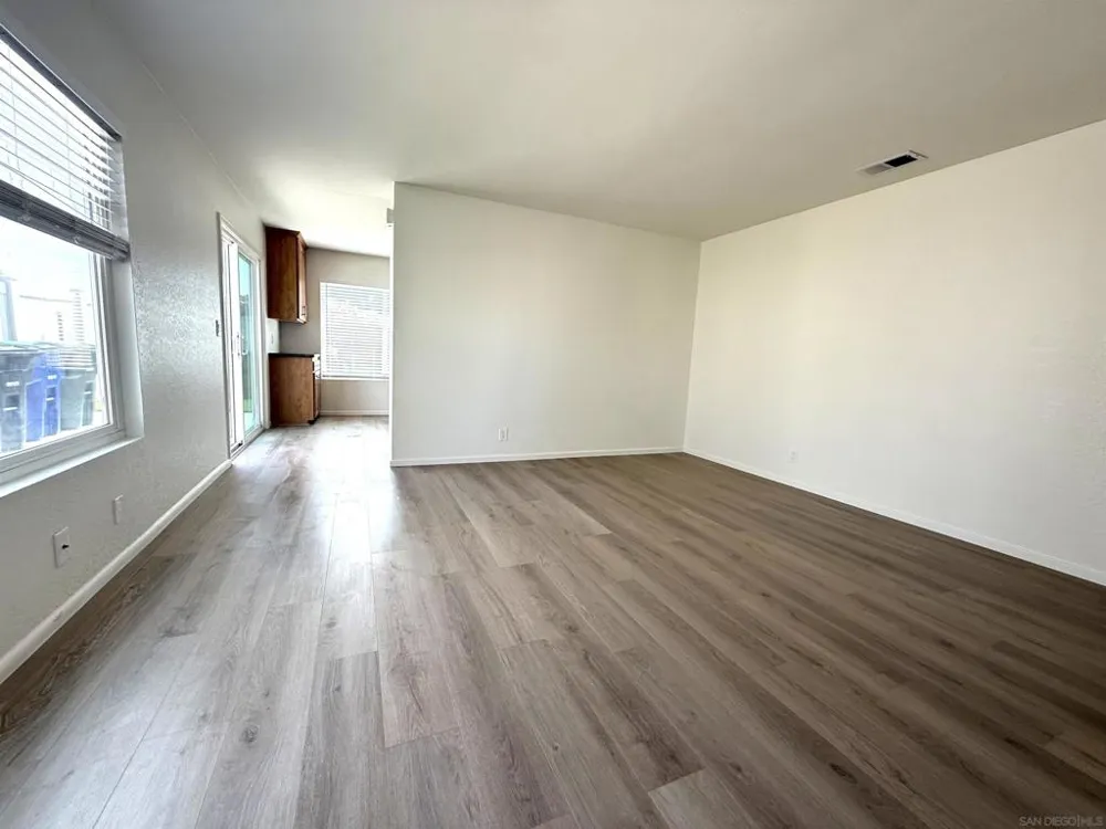 10955 Via Abaca San Diego, CA 92126