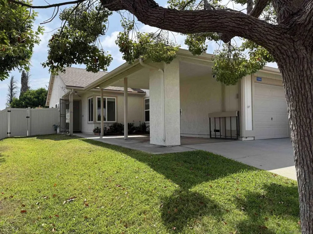 10955 Via Abaca San Diego, CA 92126