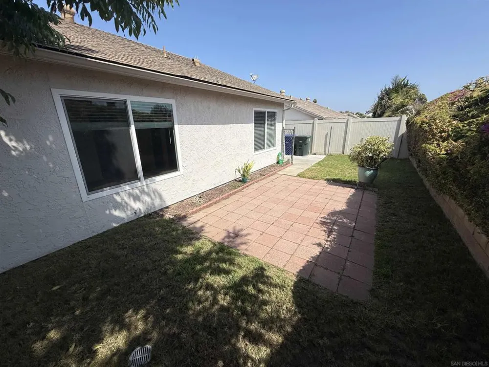 10955 Via Abaca San Diego, CA 92126