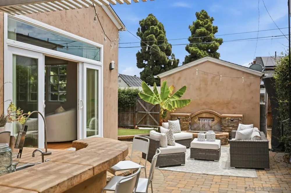 315 B Avenue Coronado, CA 92118