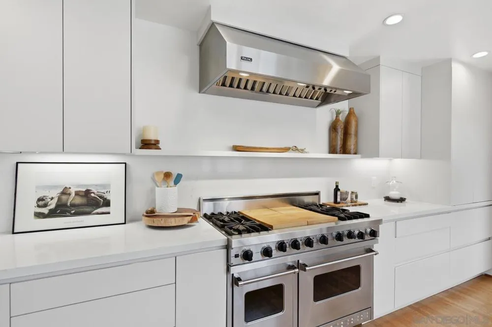 315 B Avenue Coronado, CA 92118