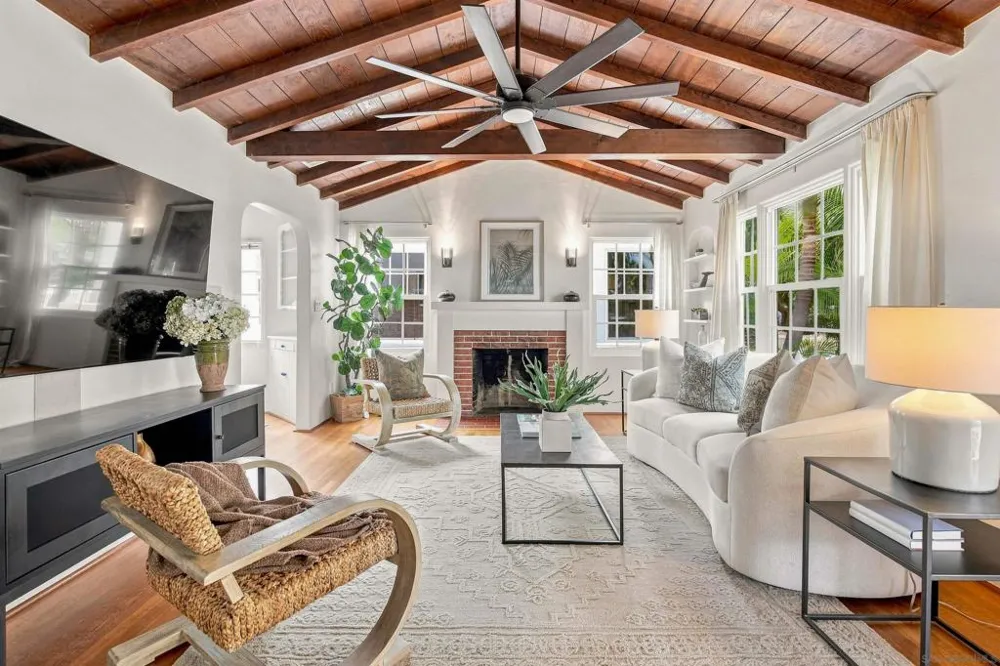 315 B Avenue Coronado, CA 92118
