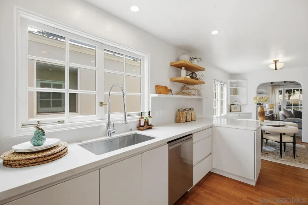 315 B Avenue Coronado, CA 92118