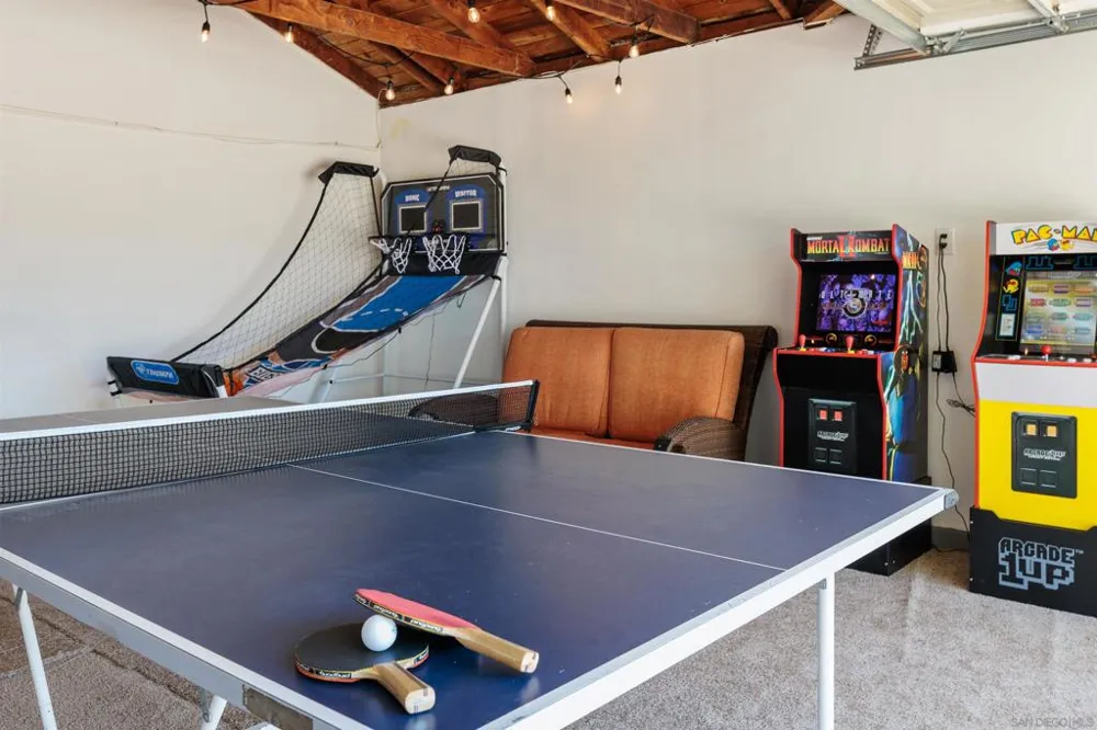 3245 Carolyn Dr Oceanside, CA 92054