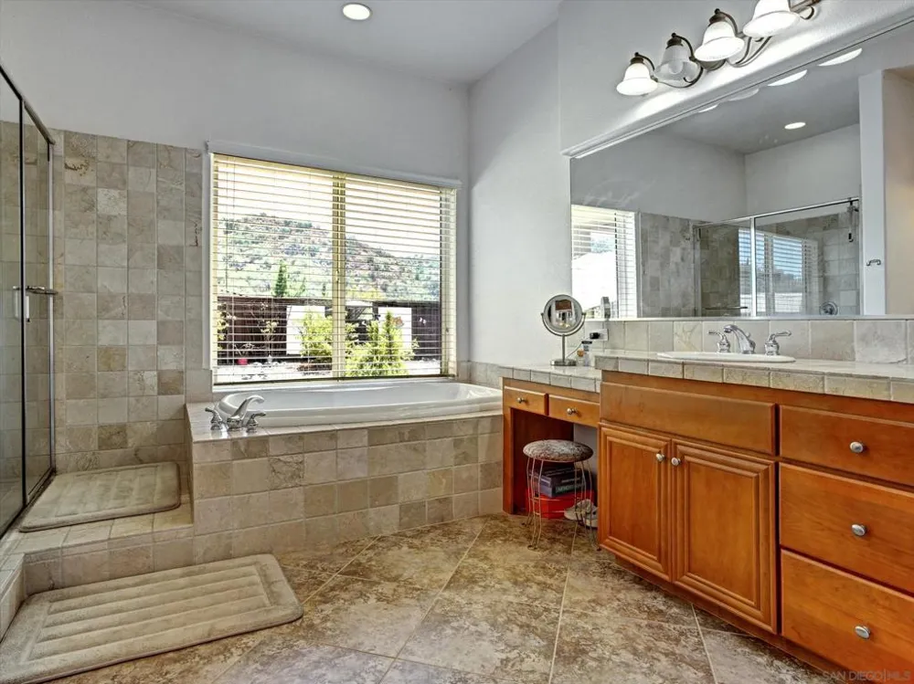 27248 Saint Andrews Ln Valley Center, CA 92082