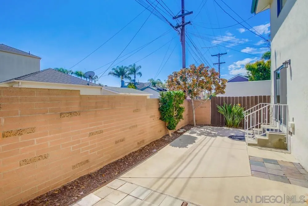 349 G Coronado, CA 92118
