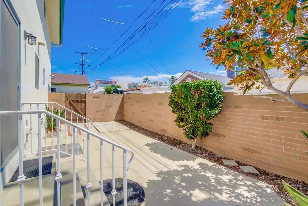 349 G Coronado, CA 92118