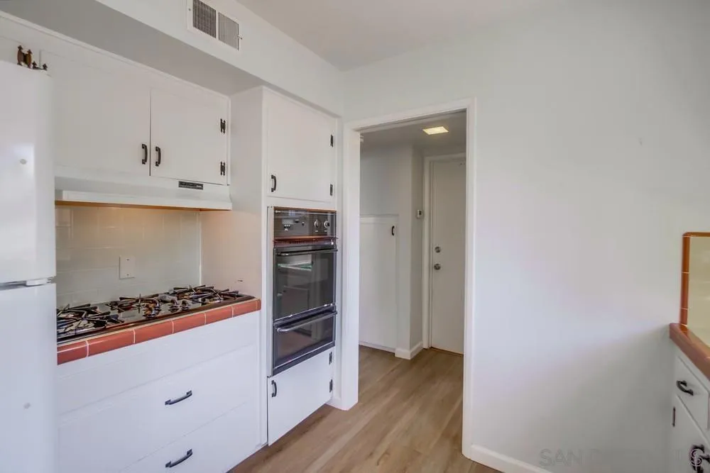349 G Coronado, CA 92118