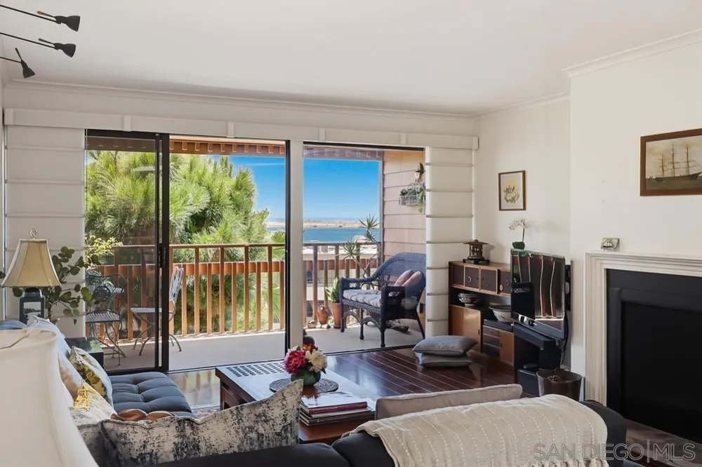 2942 Lawrence St. San Diego, CA 92106