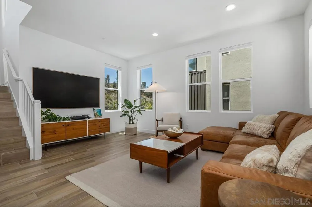 14661 Dunleer Way San Diego, CA 92126