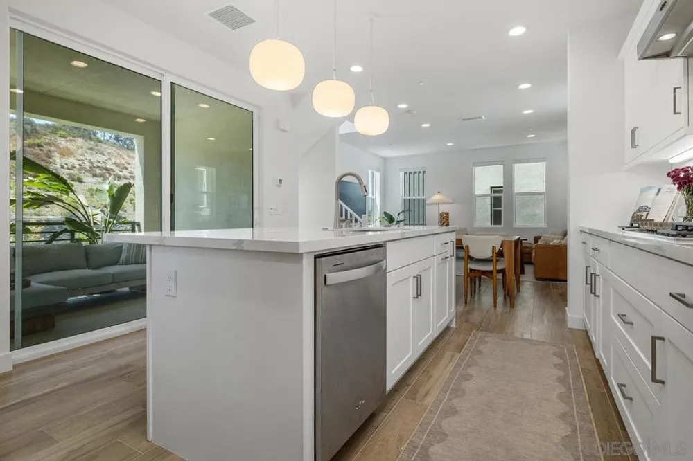 14661 Dunleer Way San Diego, CA 92126