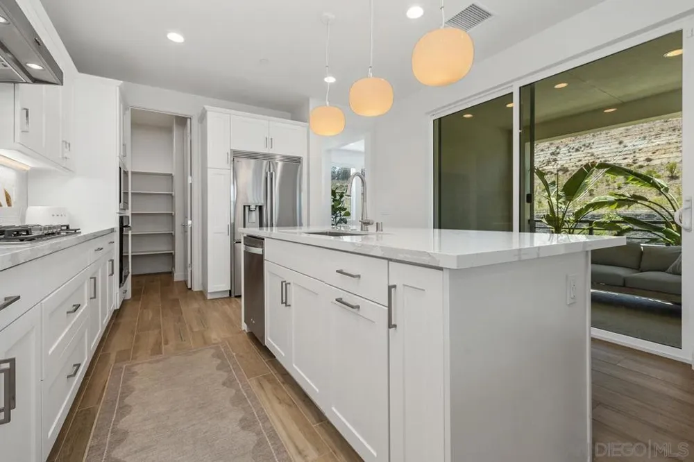 14661 Dunleer Way San Diego, CA 92126