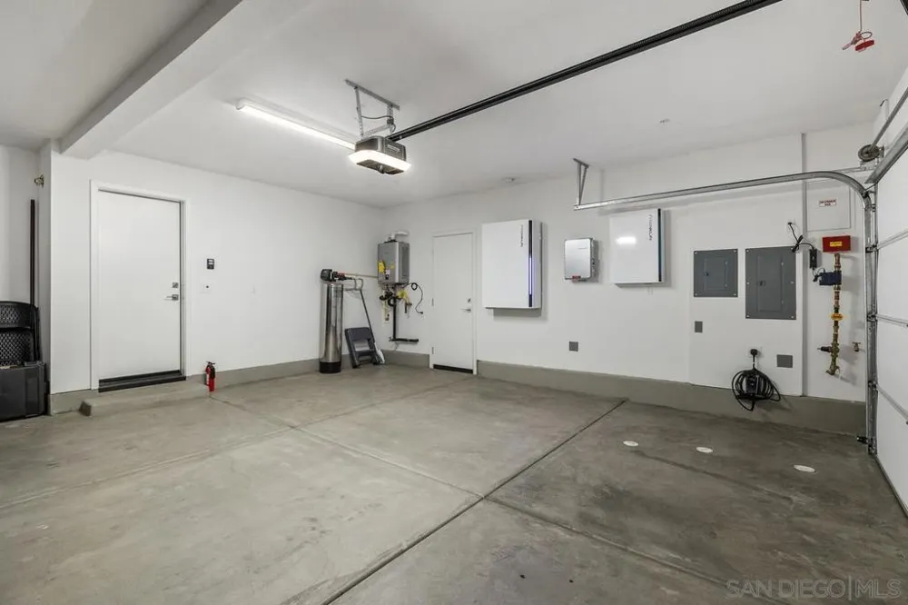 14661 Dunleer Way San Diego, CA 92126