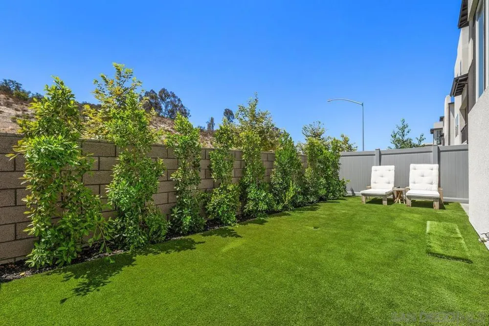 14661 Dunleer Way San Diego, CA 92126