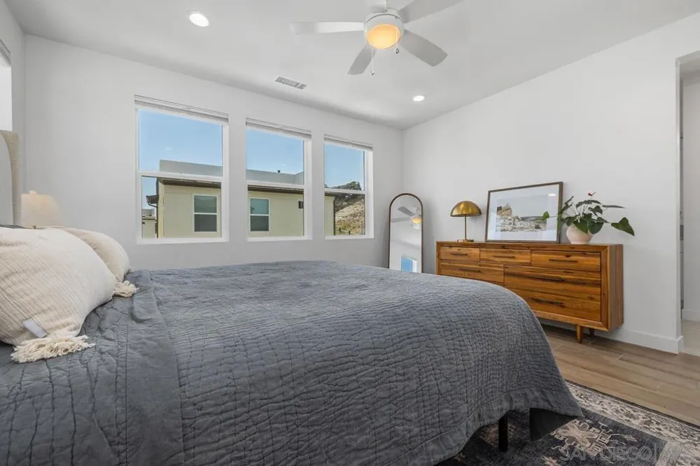 14661 Dunleer Way San Diego, CA 92126