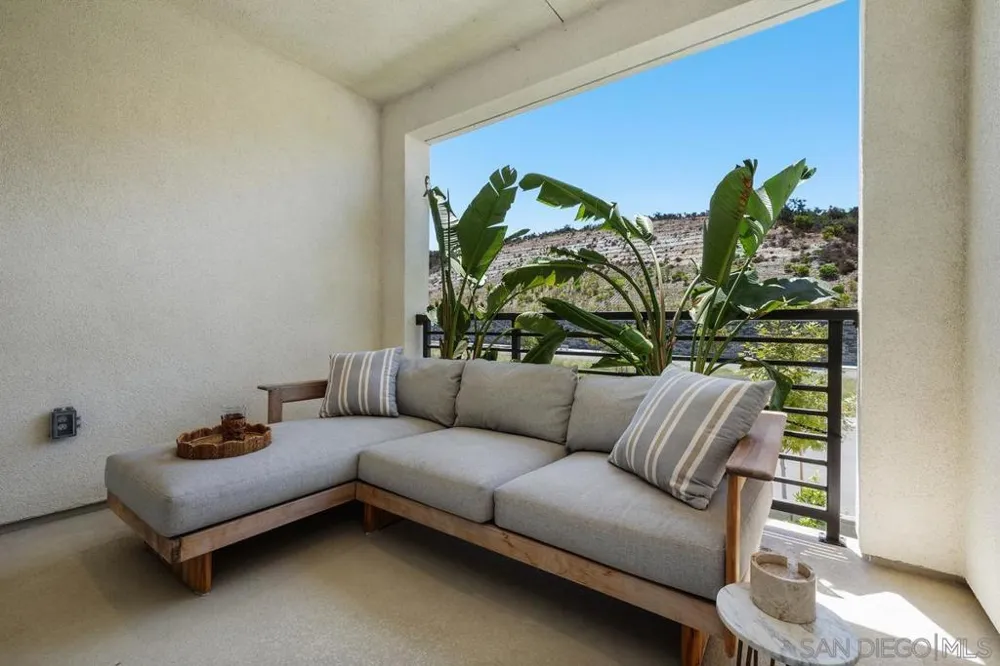 14661 Dunleer Way San Diego, CA 92126