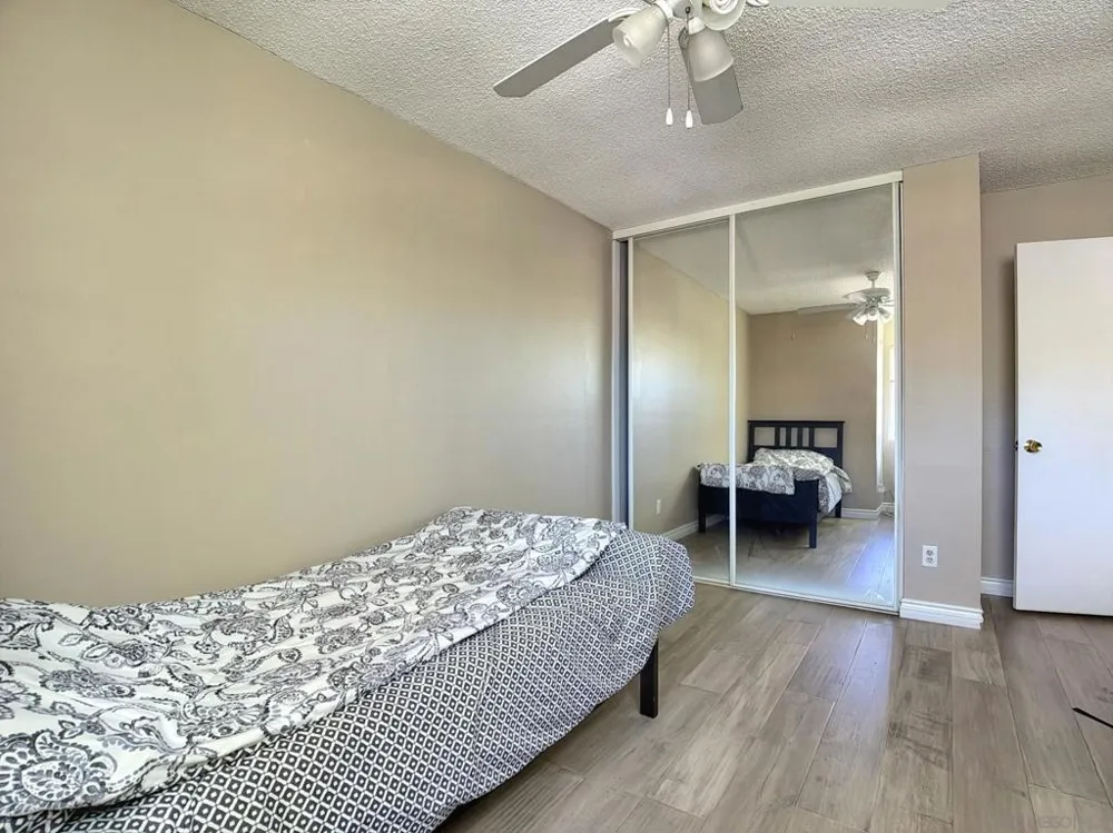 10295 Moorpark Spring Valley, CA 91978