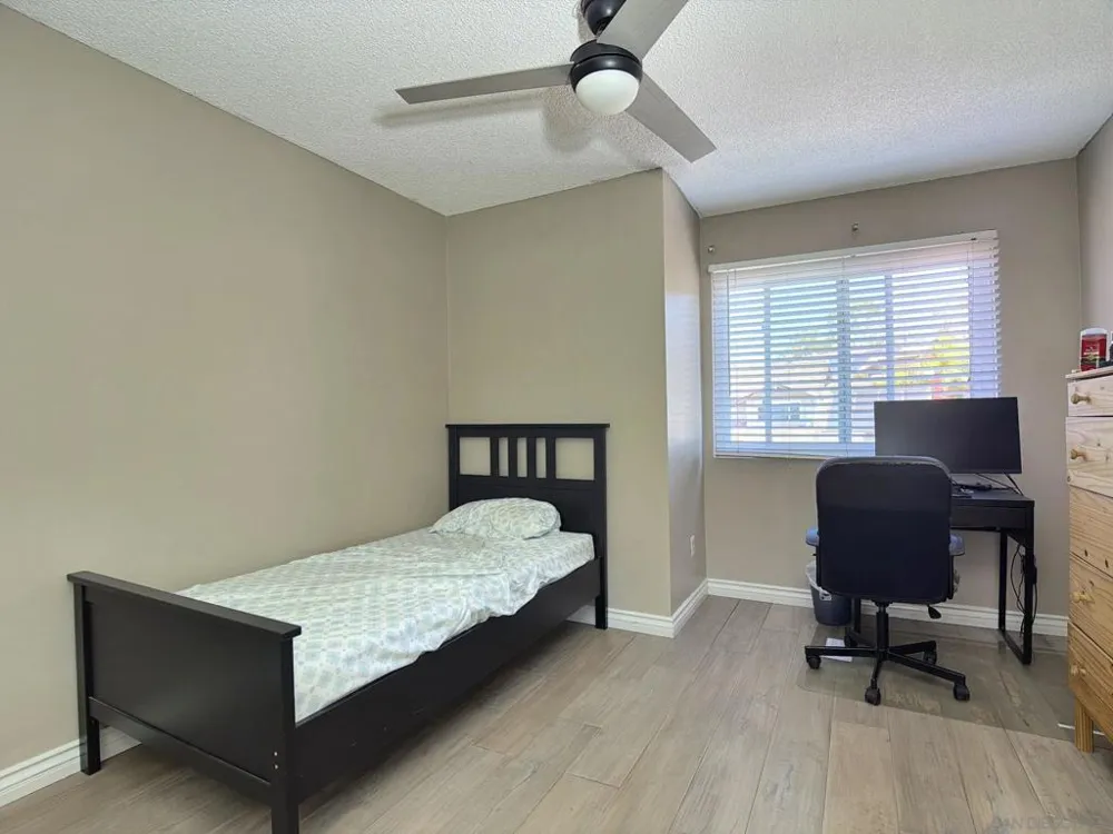 10295 Moorpark Spring Valley, CA 91978