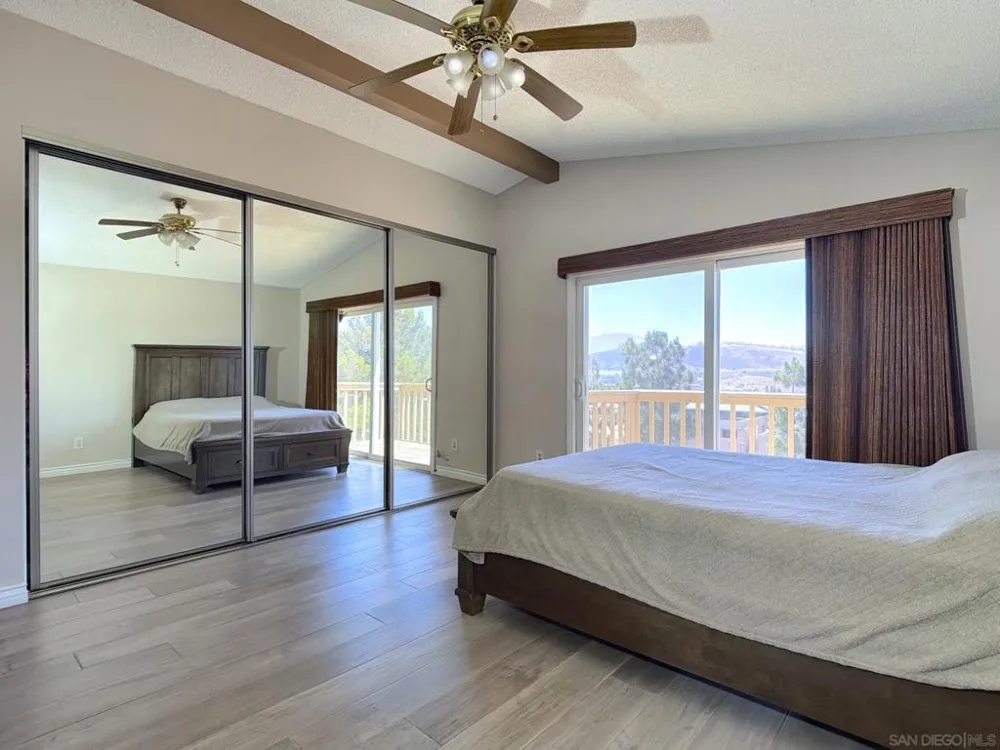 10295 Moorpark Spring Valley, CA 91978